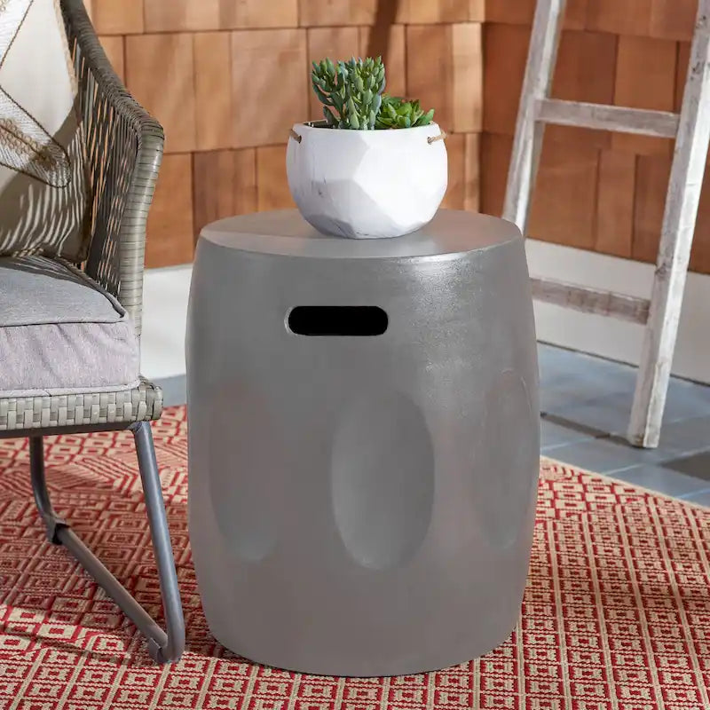 Table d'appoint d'intérieur/extérieur en béton Zuri SAFAVIEH (Gris foncé) - 16 larg. x 16 prof. x 18 haut.