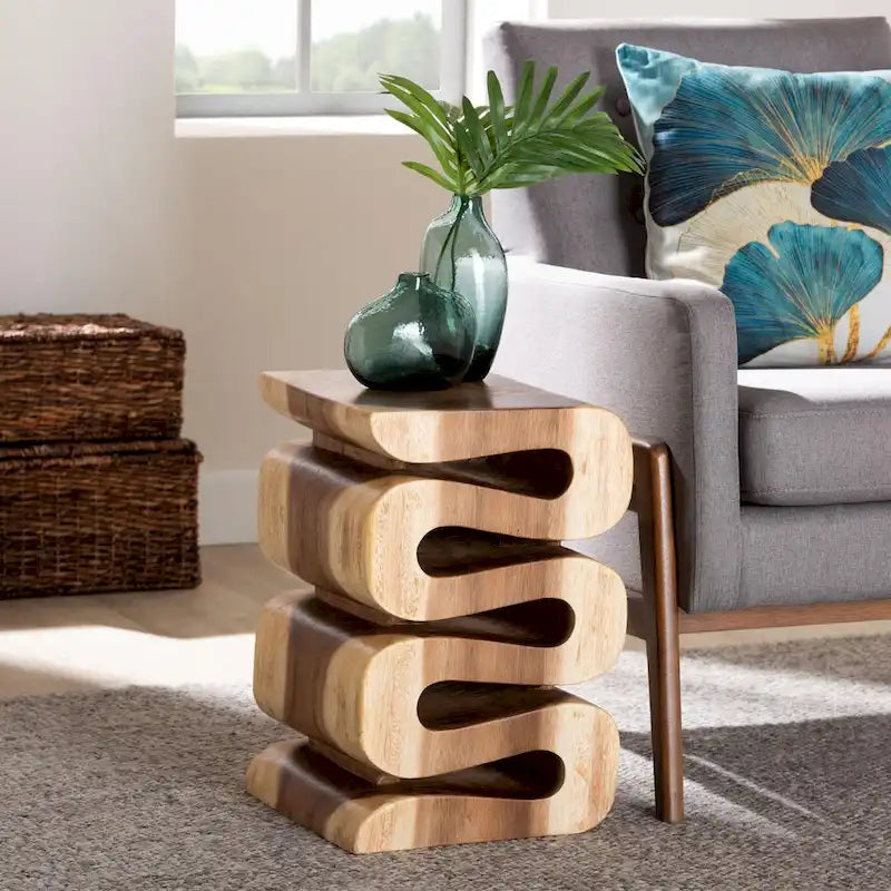 Table d'appoint Eliada en bois de suar sculptée à la main - Table d'appoint sculpturale ondulée, style bohème moderne pour salon ou chambre à coucher