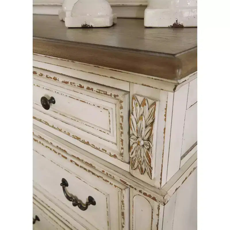 7-Drawer Dresser Chipped White – Cottage Style, Wood Composite Frame
