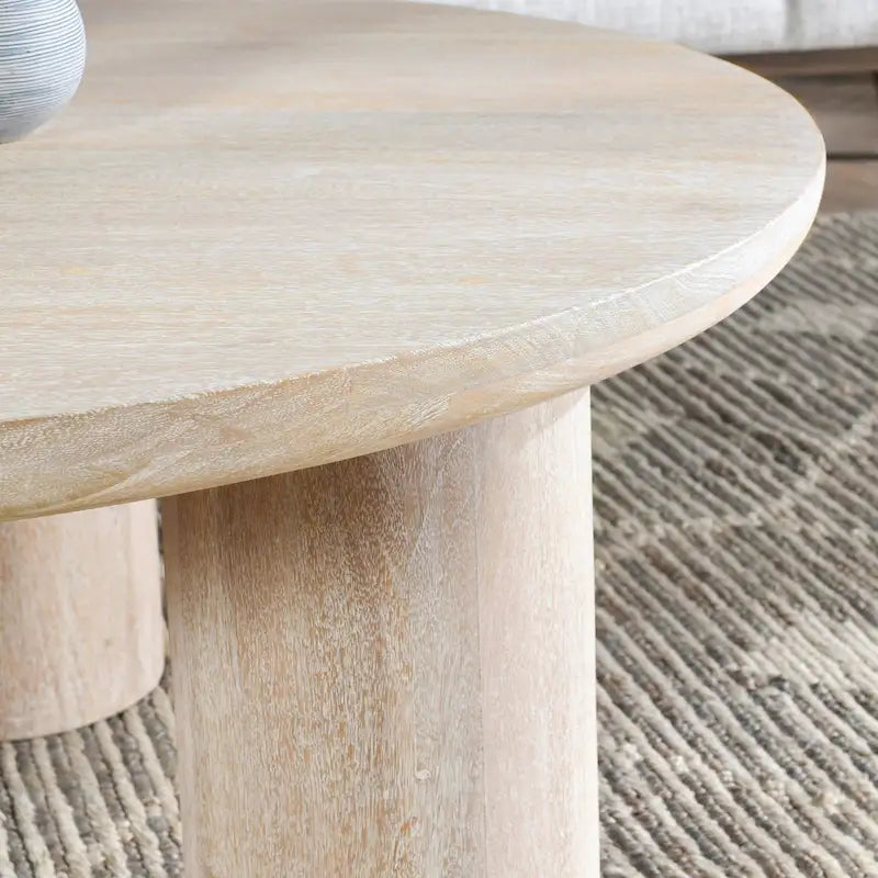 Table basse ronde Beau par Kosas Home