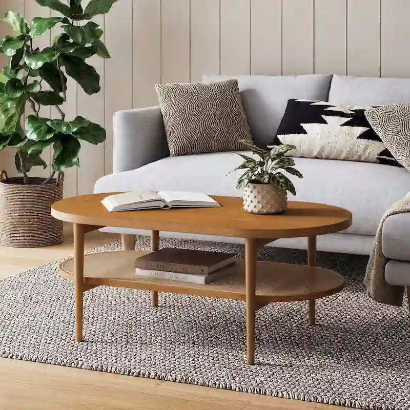 Table basse ovale à 2 niveaux Nathan James Sonia Bohemian en bois clair avec étagère de rangement en rotin