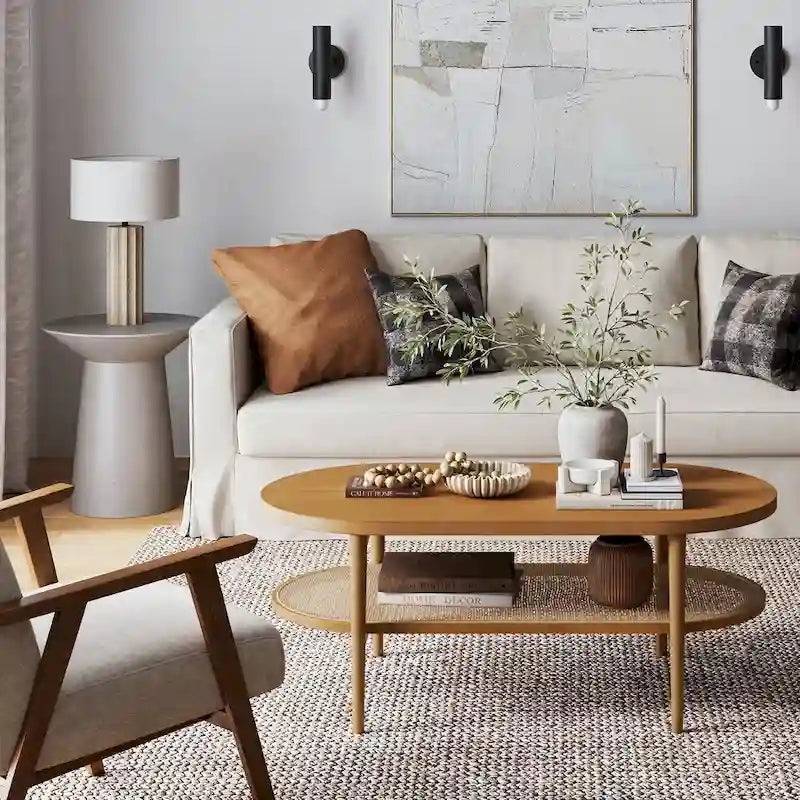 Table basse ovale à 2 niveaux Nathan James Sonia Bohemian en bois clair avec étagère de rangement en rotin
