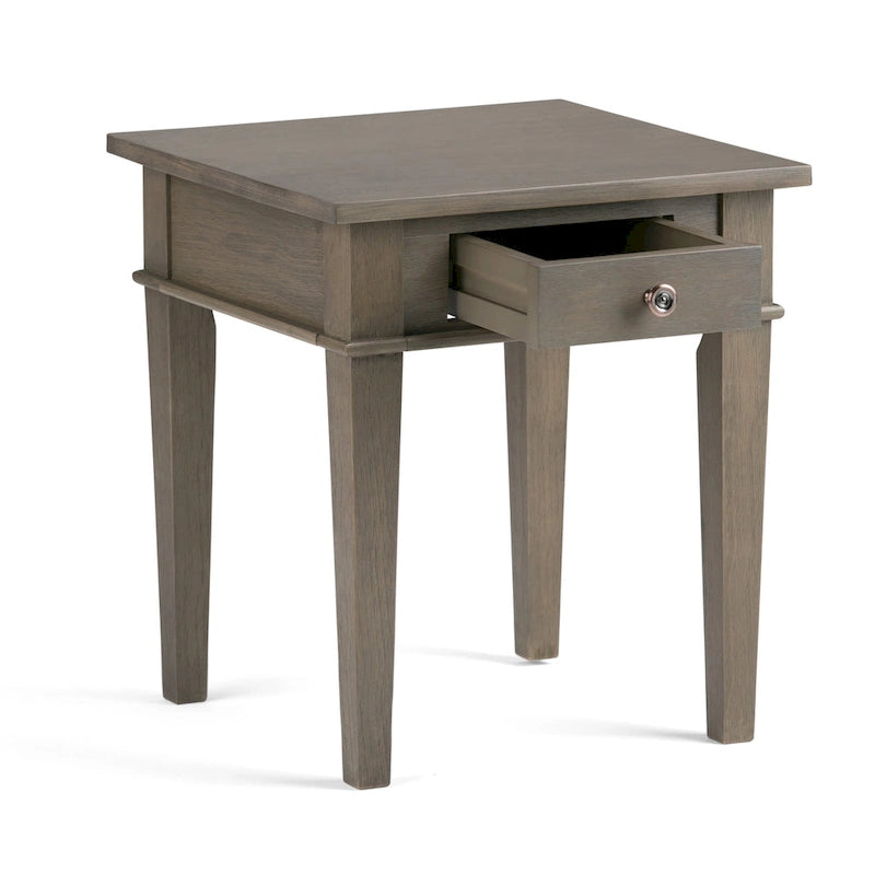 Table d'appoint carrée de transition WYNDENHALL Sterling en BOIS MASSIF de 45,7 cm de large - 45,7 L x 45,7 P x 50,8 H