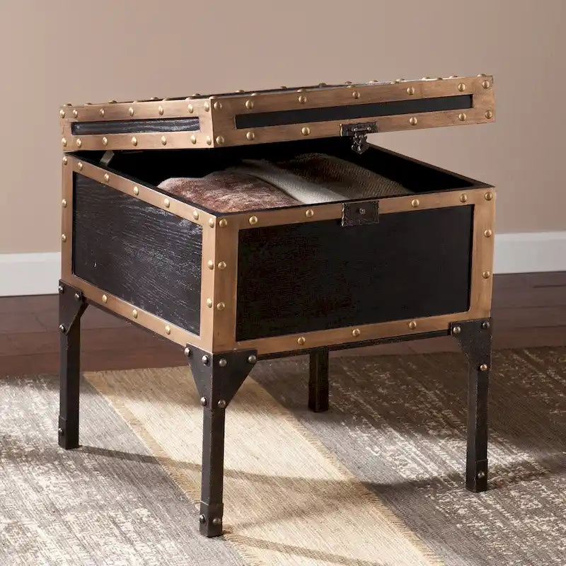 Table d'appoint malle ancienne Azul de SEI Furniture