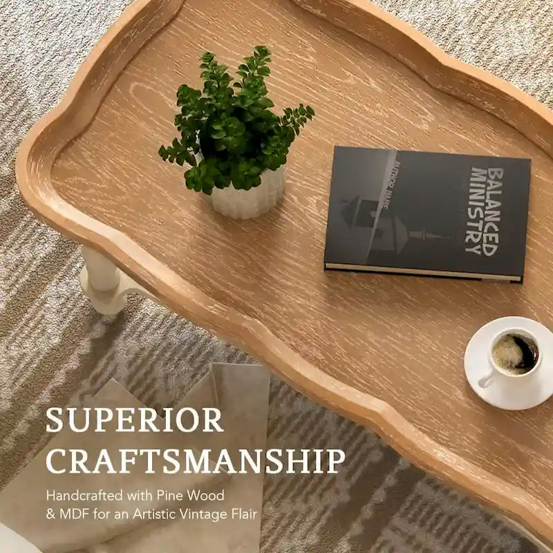 Table basse de style ferme française avec plateau et étagère naturels