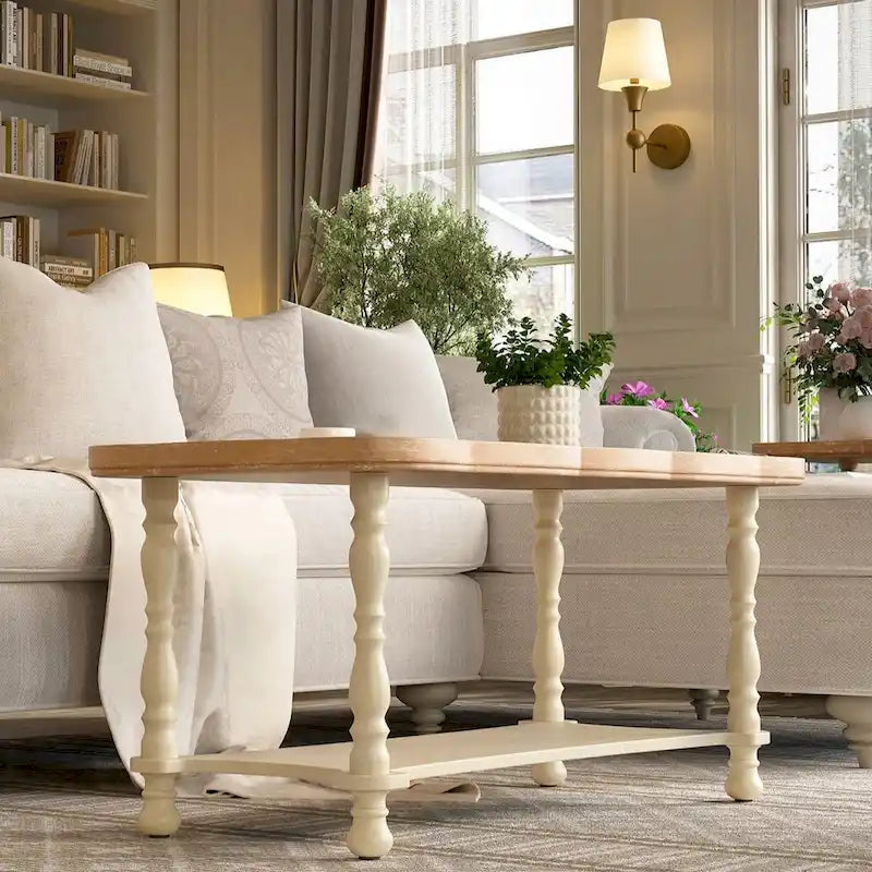 Table basse de style ferme française avec plateau et étagère naturels