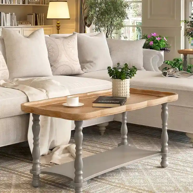 Table basse de style ferme française avec plateau et étagère naturels