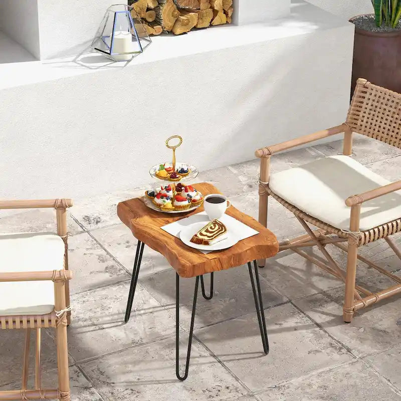 Table d'appoint en teck recyclé