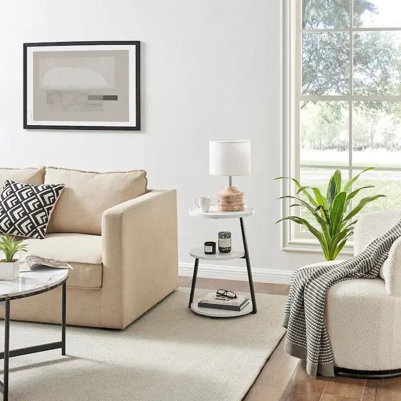 Table d'appoint Skylar à 3 niveaux avec plateau à rebord relevé et pieds asymétriques en métal de style moderne du milieu du siècle