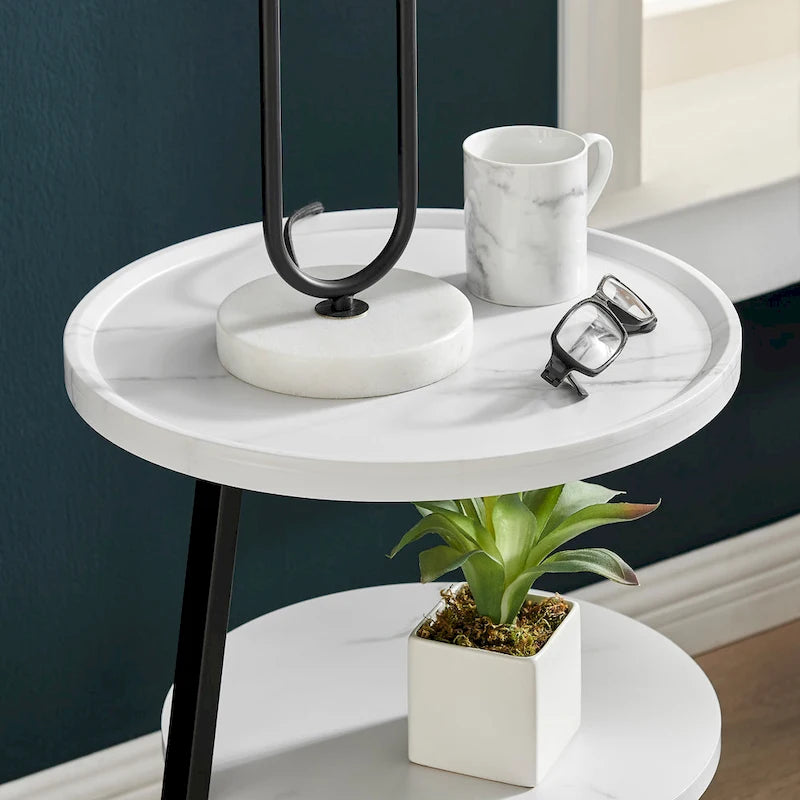Table d'appoint Skylar à 3 niveaux avec plateau à rebord relevé et pieds asymétriques en métal de style moderne du milieu du siècle