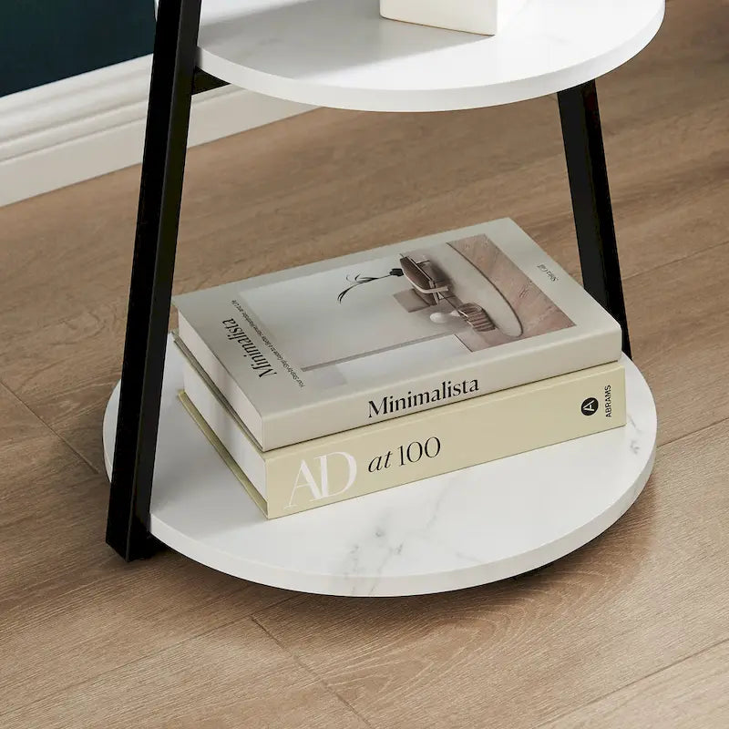 Table d'appoint Skylar à 3 niveaux avec plateau à rebord relevé et pieds asymétriques en métal de style moderne du milieu du siècle