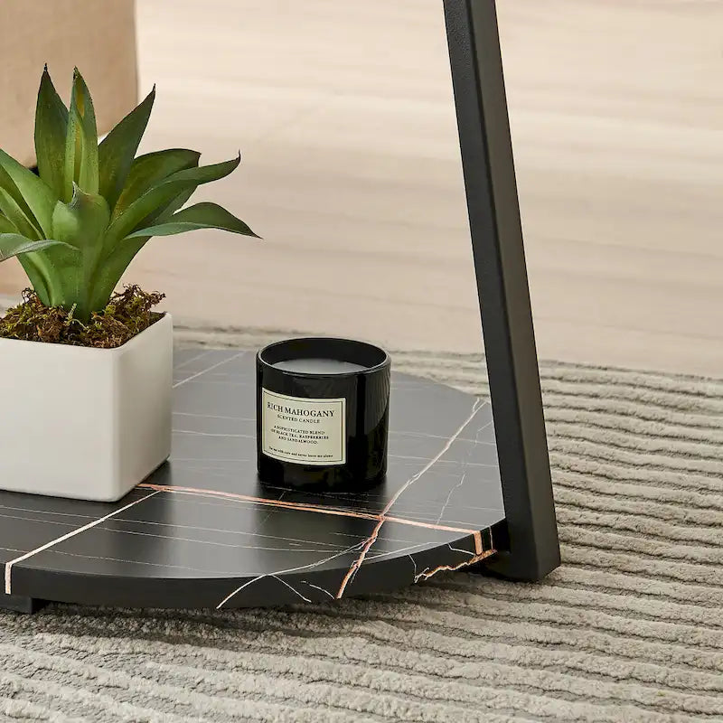 Table d'appoint Skylar à 3 niveaux avec plateau à rebord relevé et pieds asymétriques en métal de style moderne du milieu du siècle