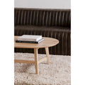 Table basse Aurelle Home Tyier en chêne massif de style moderne du milieu du siècle - 54 L x 17 H x 28 P