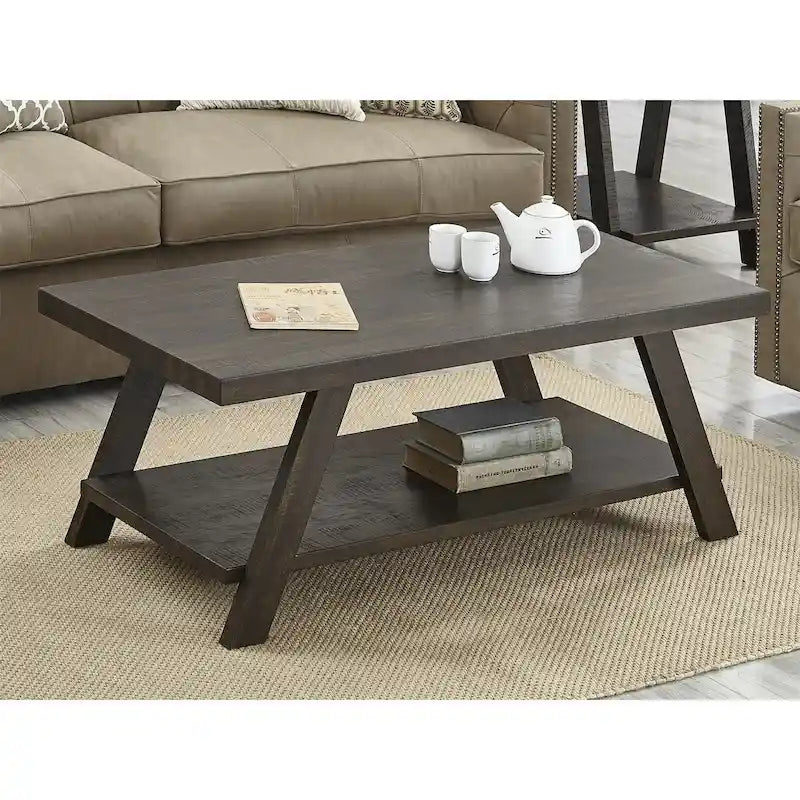 Table basse contemporaine en bois avec étagère