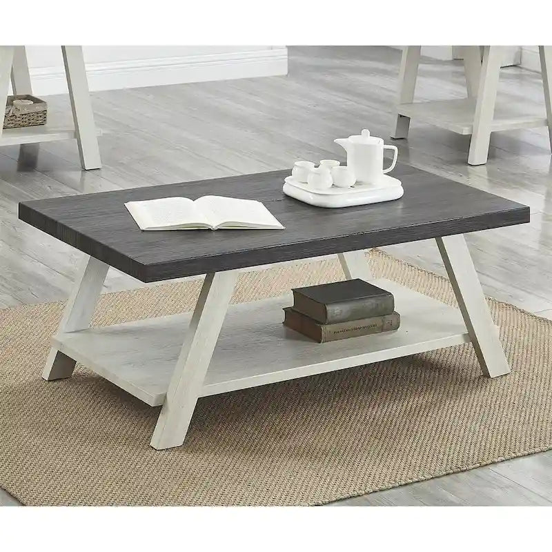 Table basse contemporaine en bois avec étagère