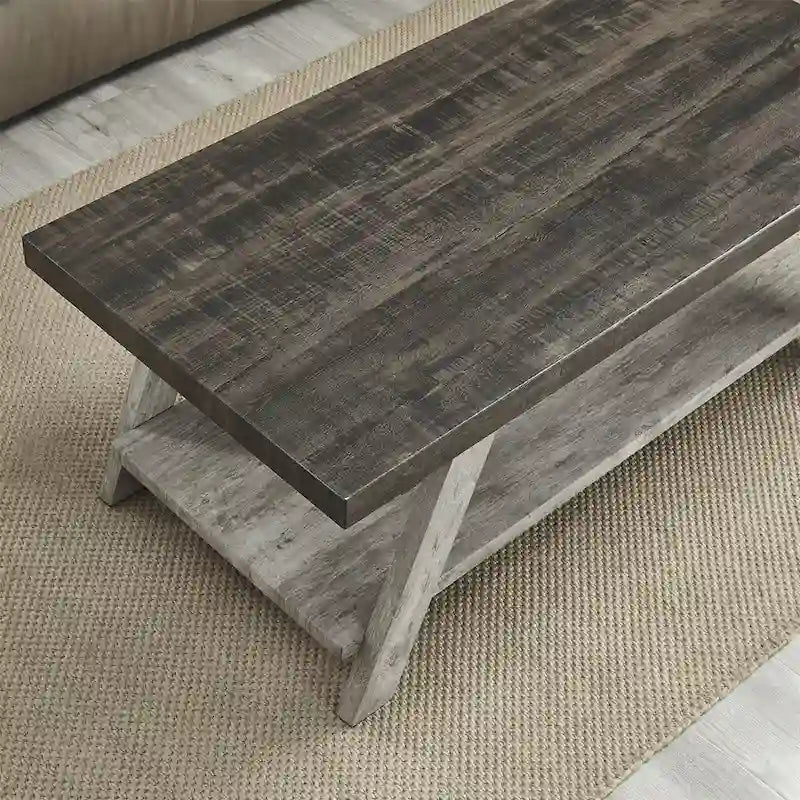 Table basse contemporaine en bois avec étagère