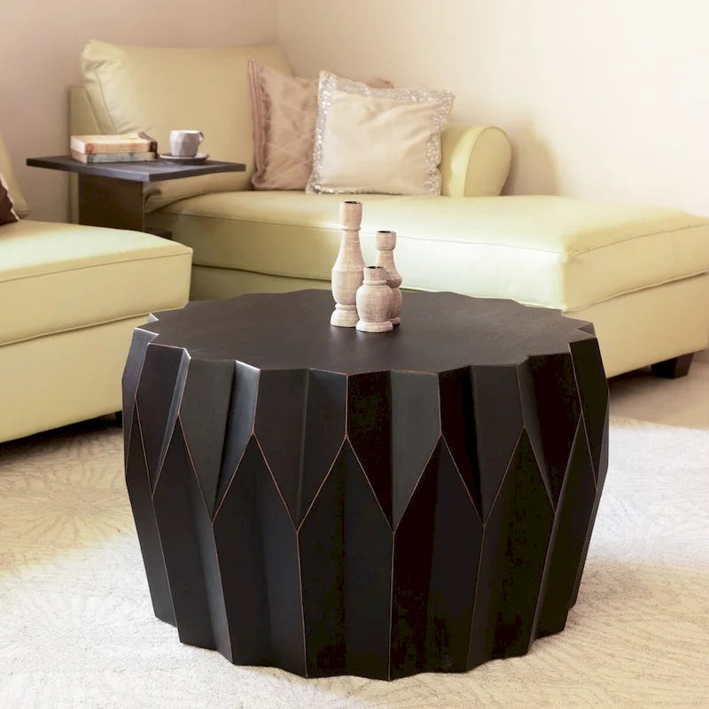 Table basse ronde vieillie HomeRoots 29 en bois massif noir
