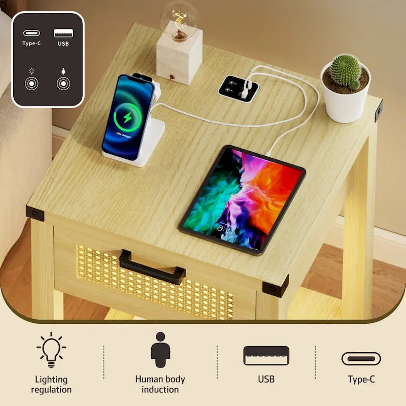 Table d'appoint avec lampe et station de recharge