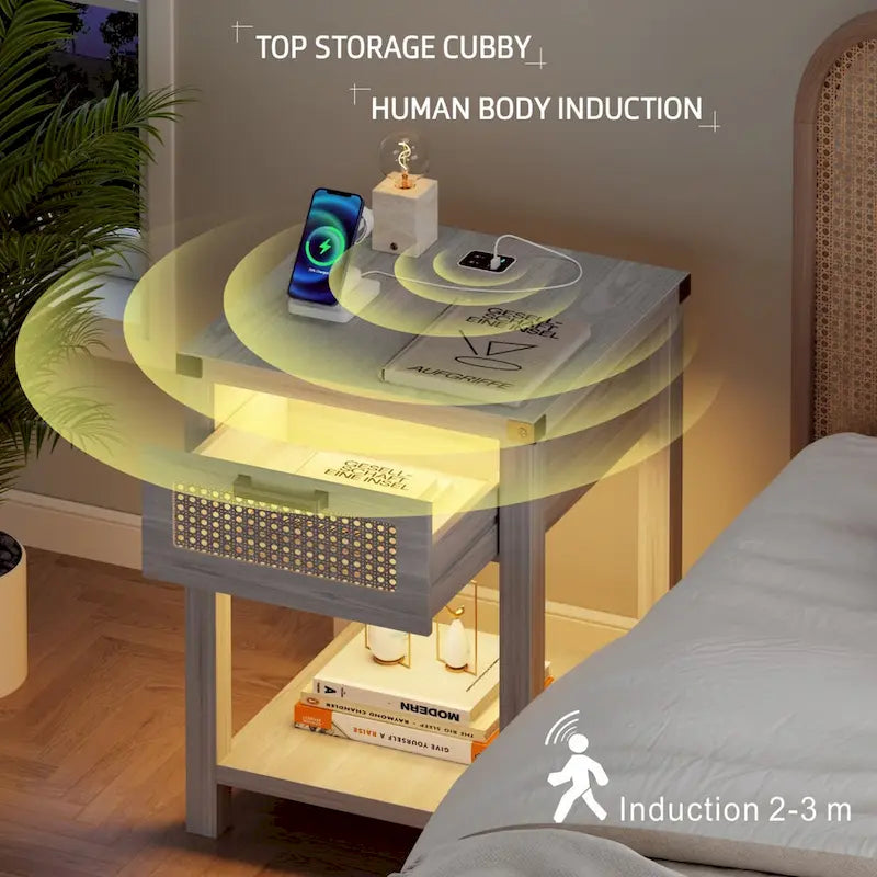 Table d'appoint avec lampe et station de recharge