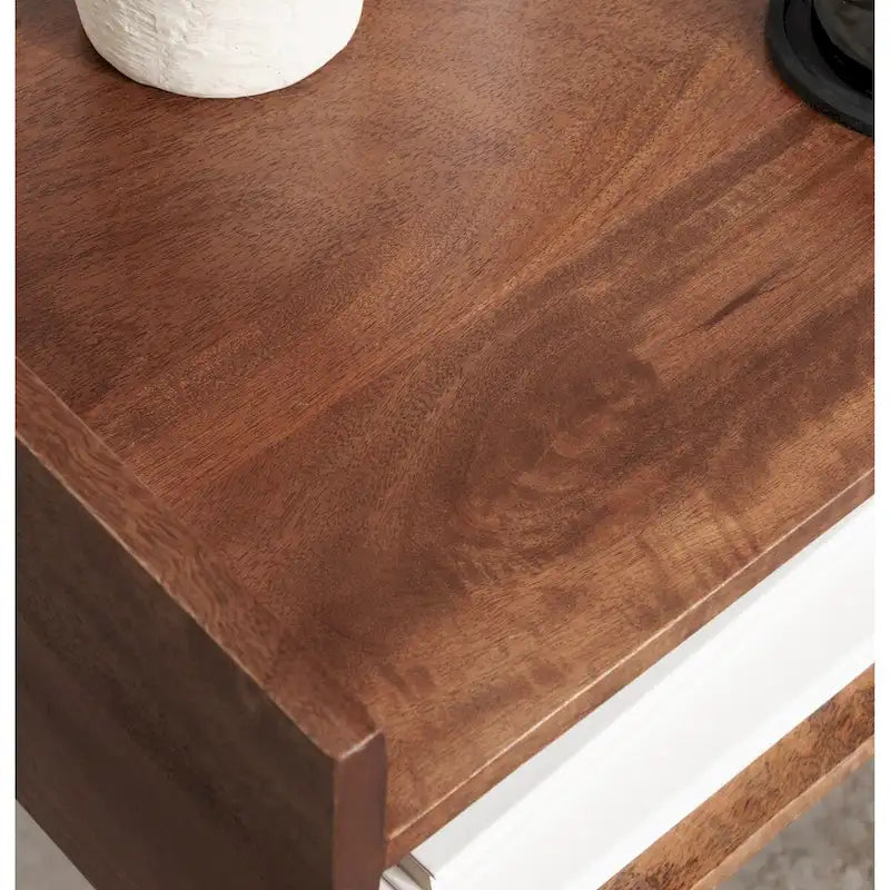 Table d'appoint en bois Quilby de Kate et Laurel - 18x14x27
