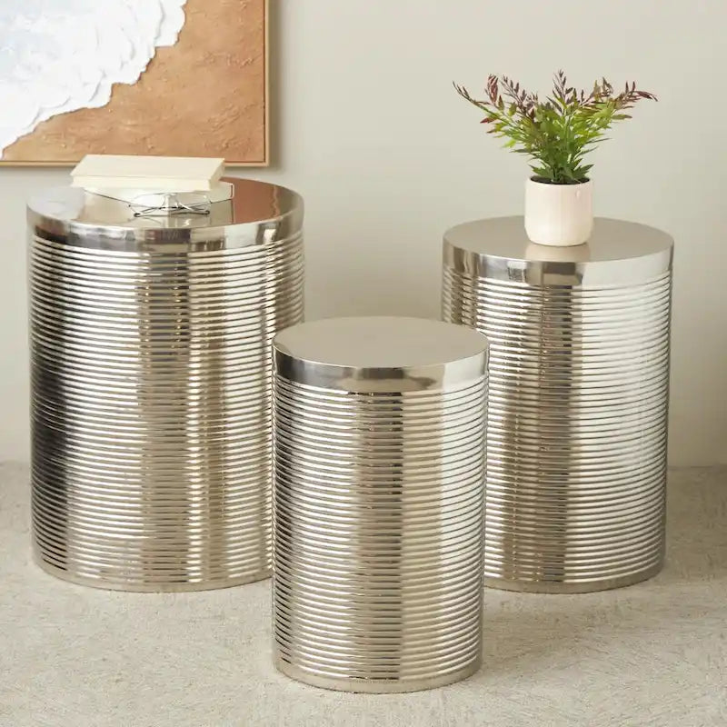 Table d'appoint latérale en métal côtelé ou en métal nervuré - Lot de 3, argent ou or - Roche River Decor
