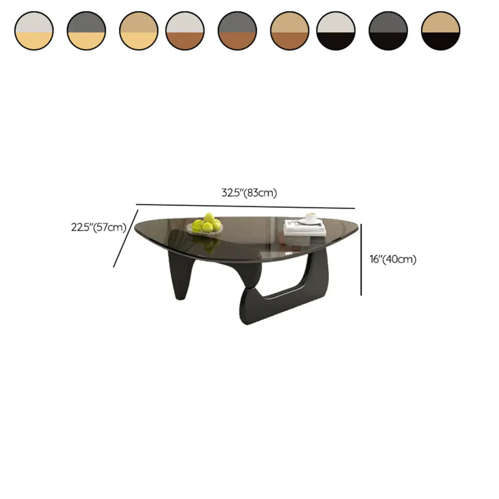 Table basse triangulaire en bois avec plateau en verre